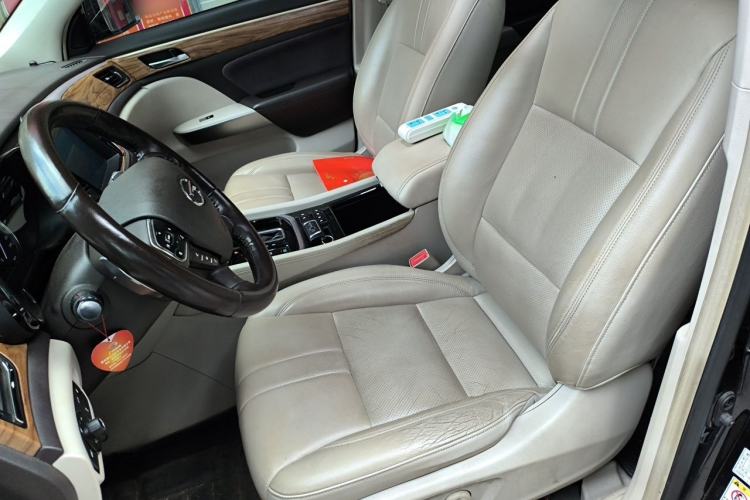 Used GAC Trumpchi GS8 2017 320T Two-Wheel Drive Prestige Version (7 Seats) Left Front Seat