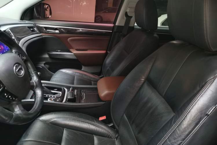 Used GAC Trumpchi GS8 2017 320T Two-Wheel Drive Luxury Edition (7 Seats) Left Front Seat