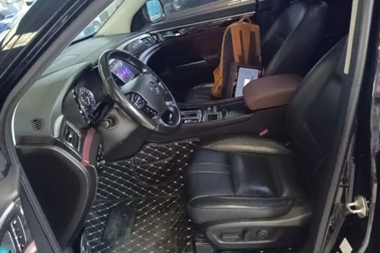 Used GAC Trumpchi GS8 2017 320T Two-Wheel Drive Luxury Smart Connectivity Version (7 Seats) Left Front Seat