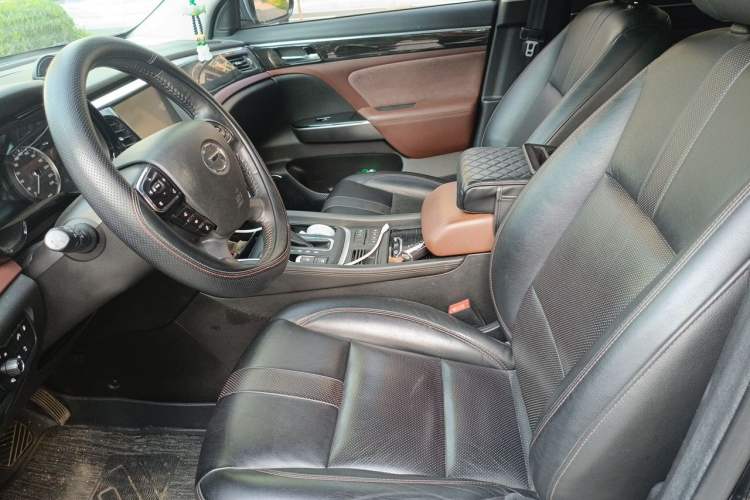 Used GAC Trumpchi GS8 2017 320T Two-Wheel Drive Luxury Smart Connectivity Version (7 Seats) Left Front Seat