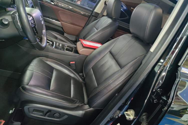 Used GAC Trumpchi GS8 2017 320T Two-Wheel Drive Luxury Smart Connectivity Version (7 Seats) Left Front Seat