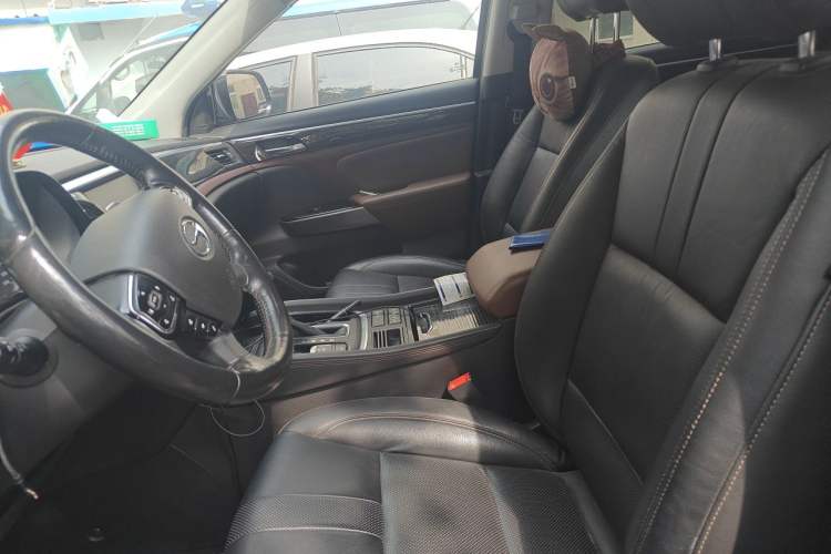 Used GAC Trumpchi GS8 2017 320T Two-Wheel Drive Luxury Smart Connectivity Version (7 Seats) Left Front Seat