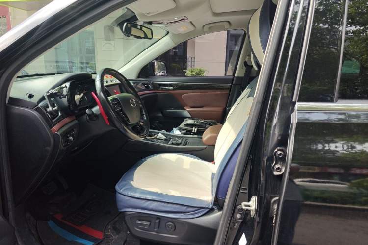 Used GAC Trumpchi GS8 2017 320T Two-Wheel Drive Luxury Smart Connectivity Version (7 Seats) Left Front Seat