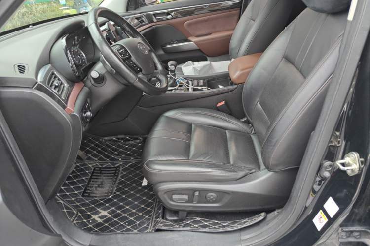 Used GAC Trumpchi GS8 2017 320T Two-Wheel Drive Luxury Smart Connectivity Version (7 Seats) Left Front Seat