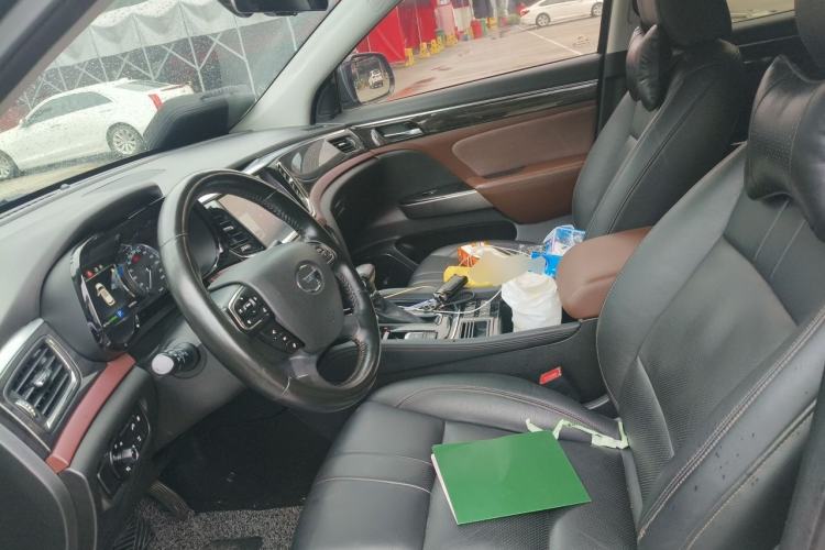 Used GAC Trumpchi GS8 2017 320T Two-Wheel Drive Luxury Smart Connectivity Version (7 Seats) Left Front Seat