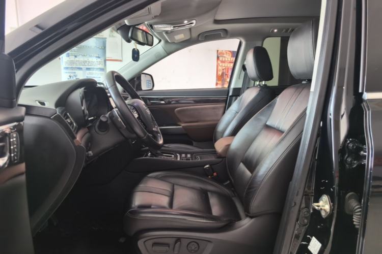 Used GAC Trumpchi GS8 2017 320T Two-Wheel Drive Luxury Smart Connectivity Version (7 Seats) Left Front Seat