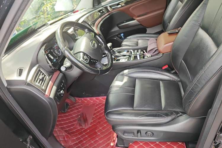 Used GAC Trumpchi GS8 2017 320T Two-Wheel Drive Luxury Smart Connectivity Version (7 Seats) Left Front Seat