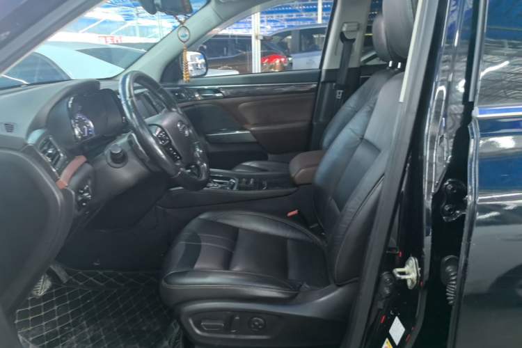 Used GAC Trumpchi GS8 2017 320T Two-Wheel Drive Luxury Smart Connectivity Version (7 Seats) Left Front Seat