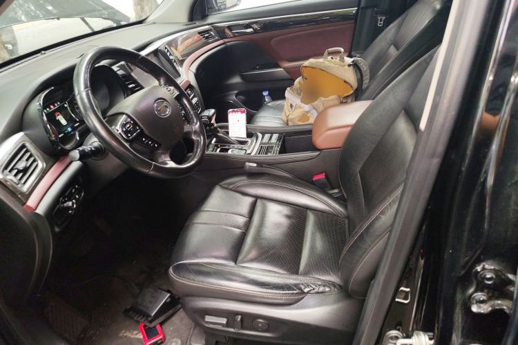 Used GAC Trumpchi GS8 2017 320T Two-Wheel Drive Luxury Smart Connectivity Version (7 Seats) Left Front Seat