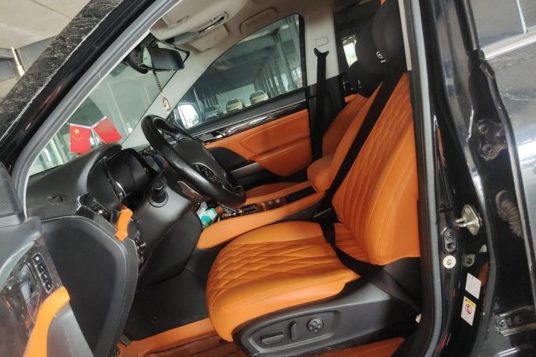 Used GAC Trumpchi GS8 2017 320T Two-Wheel Drive Luxury Smart Connectivity Version (7 Seats) Left Front Seat