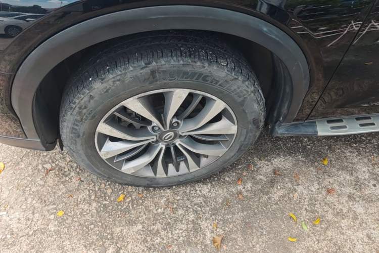 Used GAC Trumpchi GS8 2017 320T Four-Wheel Drive Luxury Smart Connectivity Version (7 Seats) Left Front Wheel Hub
