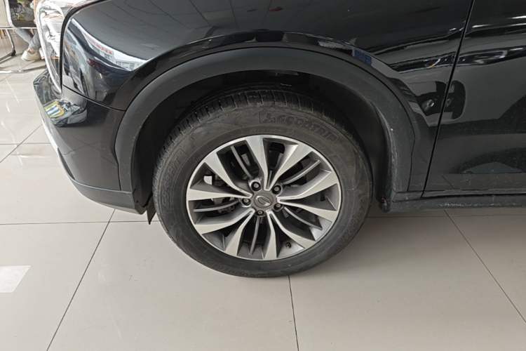 Used GAC Trumpchi GS8 2017 320T Two-Wheel Drive Luxury Smart Connectivity Version (7 Seats) Left Front Wheel Hub