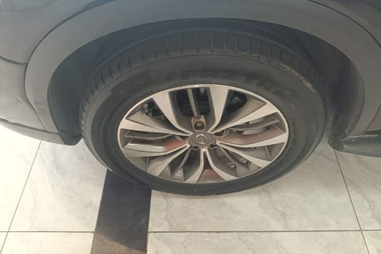 Used GAC Trumpchi GS8 2017 320T Four-Wheel Drive Luxury Smart Connectivity Version (7 Seats) Left Front Wheel Hub