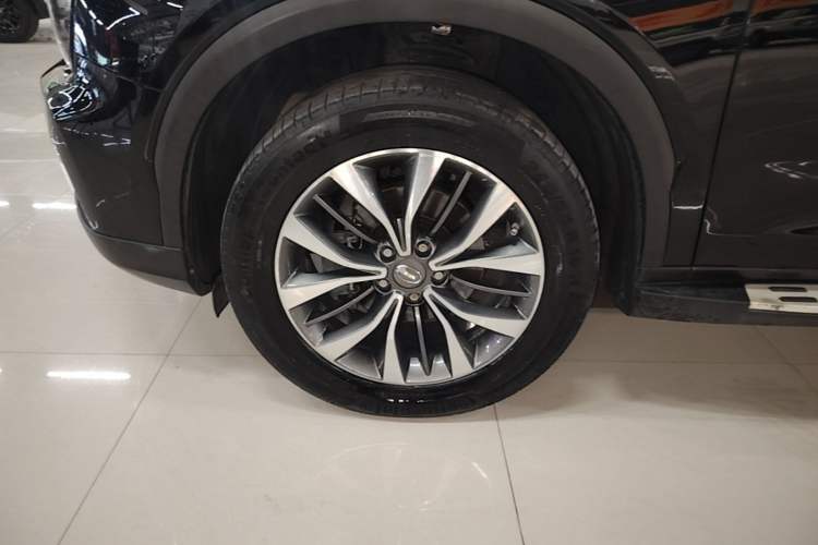 Used GAC Trumpchi GS8 2017 320T Two-Wheel Drive Luxury Smart Connectivity Version (7 Seats) Left Front Wheel Hub
