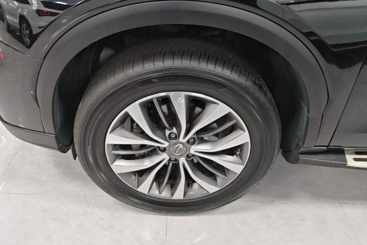 Used GAC Trumpchi GS8 2017 320T Two-Wheel Drive Luxury Smart Connectivity Version (7 Seats) Left Front Wheel Hub