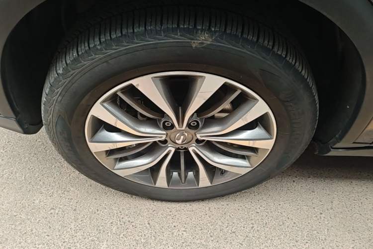 Used GAC Trumpchi GS8 2017 320T Two-Wheel Drive Luxury Smart Connectivity Version (7 Seats) Left Front Wheel Hub