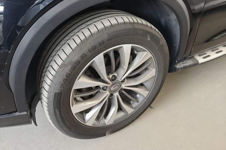 Used GAC Trumpchi GS8 2017 320T Two-Wheel Drive Luxury Smart Connectivity Version (7 Seats) Left Front Wheel Hub