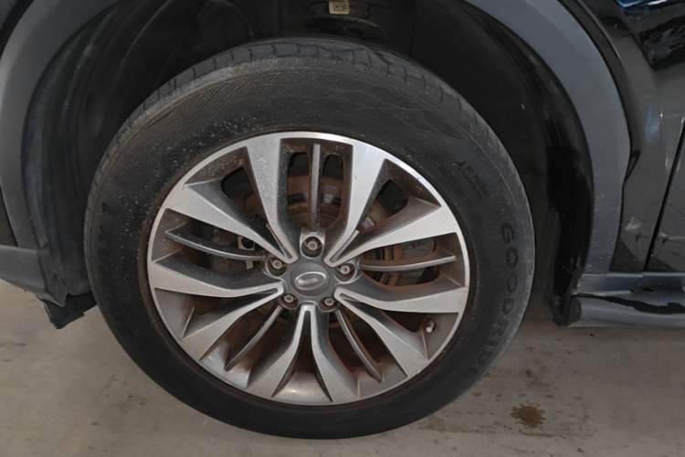 Used GAC Trumpchi GS8 2017 320T Two-Wheel Drive Luxury Smart Connectivity Version (7 Seats) Left Front Wheel Hub