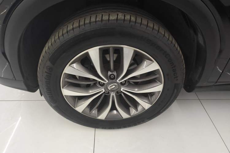 Used GAC Trumpchi GS8 2017 320T Two-Wheel Drive Luxury Smart Connectivity Version (7 Seats) Left Front Wheel Hub
