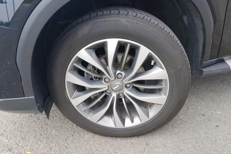 Used GAC Trumpchi GS8 2017 320T Two-Wheel Drive Luxury Smart Connectivity Version (7 Seats) Left Front Wheel Hub