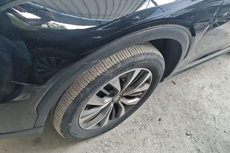 Used GAC Trumpchi GS8 2017 320T Two-Wheel Drive Luxury Smart Connectivity Version (7 Seats) Left Front Wheel Hub