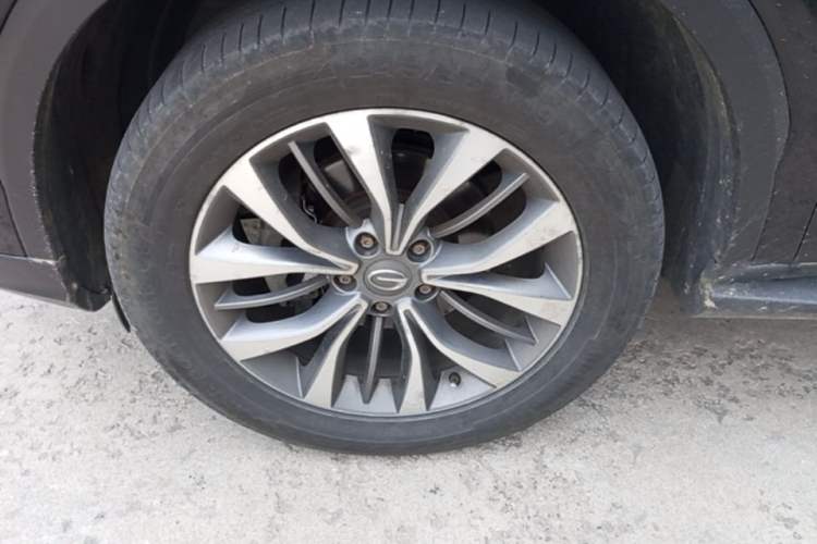 Used GAC Trumpchi GS8 2017 320T Two-Wheel Drive Luxury Smart Connectivity Version (7 Seats) Left Front Wheel Hub