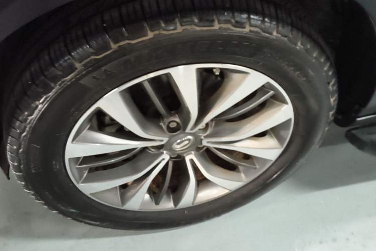 Used GAC Trumpchi GS8 2017 320T Two-Wheel Drive Prestige Version (7 Seats) Left Front Wheel Hub