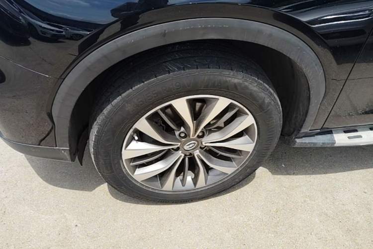 Used GAC Trumpchi GS8 2017 320T Two-Wheel Drive Luxury Smart Connectivity Version (7 Seats) Left Front Wheel Hub