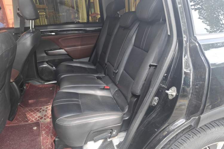 Used GAC Trumpchi GS8 2017 320T Four-Wheel Drive Luxury Smart Connectivity Version (7 Seats) Left Rear Seat