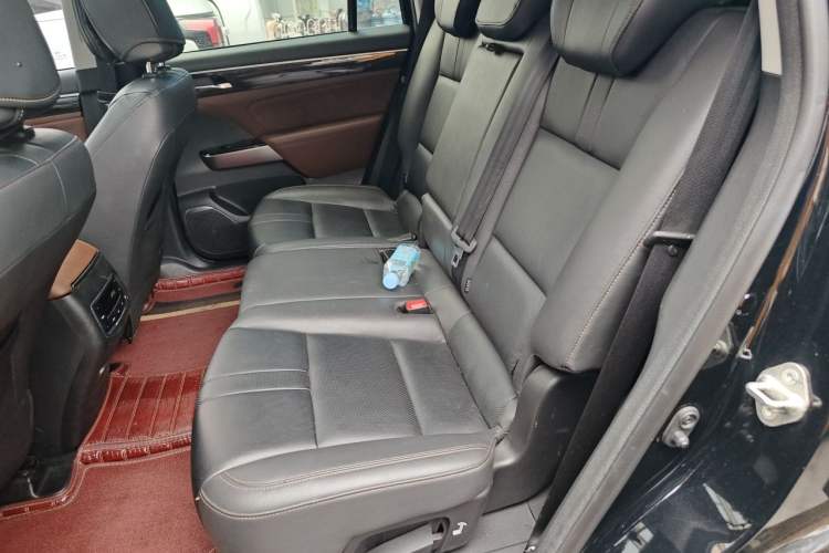 Used GAC Trumpchi GS8 2017 320T Two-Wheel Drive Luxury Smart Connectivity Version (7 Seats) Left Rear Seat