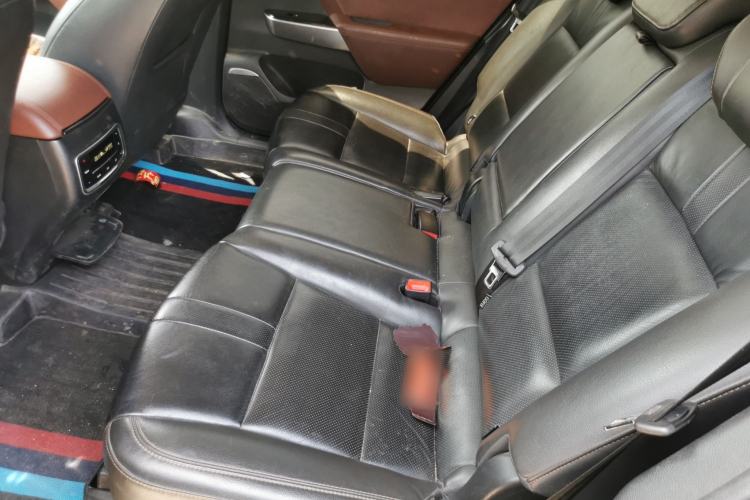 Used GAC Trumpchi GS8 2017 320T Two-Wheel Drive Luxury Smart Connectivity Version (7 Seats) Left Rear Seat