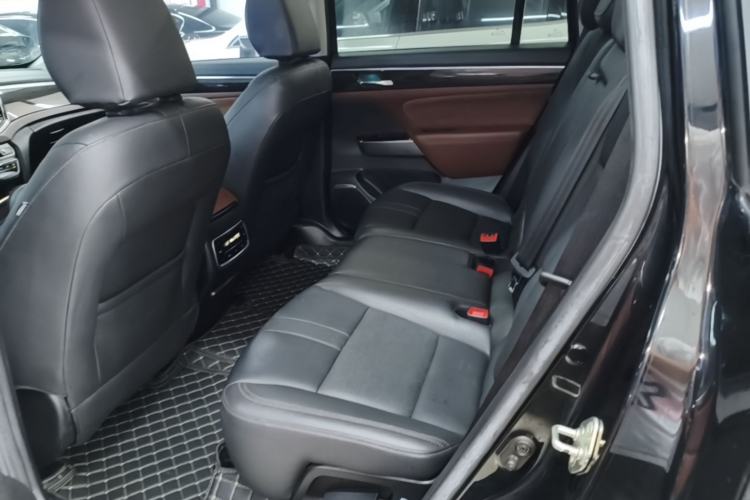 Used GAC Trumpchi GS8 2017 320T Two-Wheel Drive Luxury Smart Connectivity Version (7 Seats) Left Rear Seat