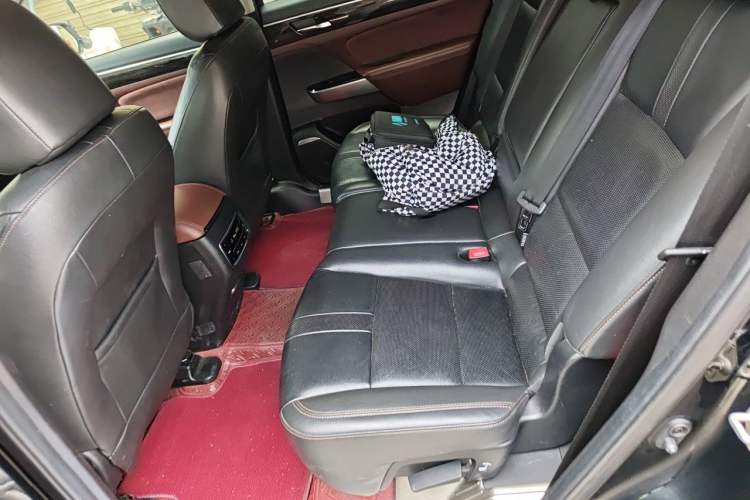Used GAC Trumpchi GS8 2017 320T Two-Wheel Drive Luxury Edition (7 Seats) Left Rear Seat