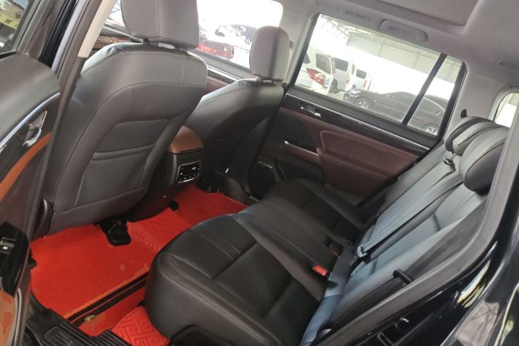 Used GAC Trumpchi GS8 2017 320T Two-Wheel Drive Luxury Smart Connectivity Version (7 Seats) Left Rear Seat