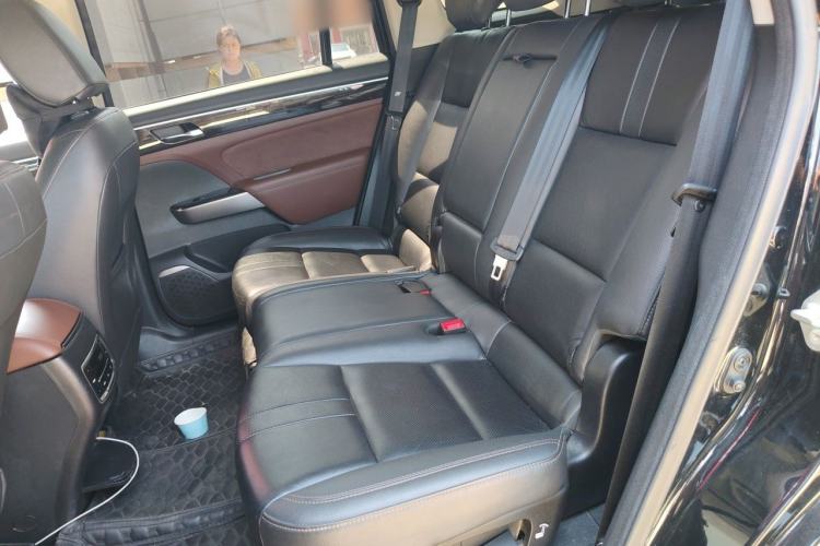 Used GAC Trumpchi GS8 2017 320T Two-Wheel Drive Luxury Smart Connectivity Version (7 Seats) Left Rear Seat