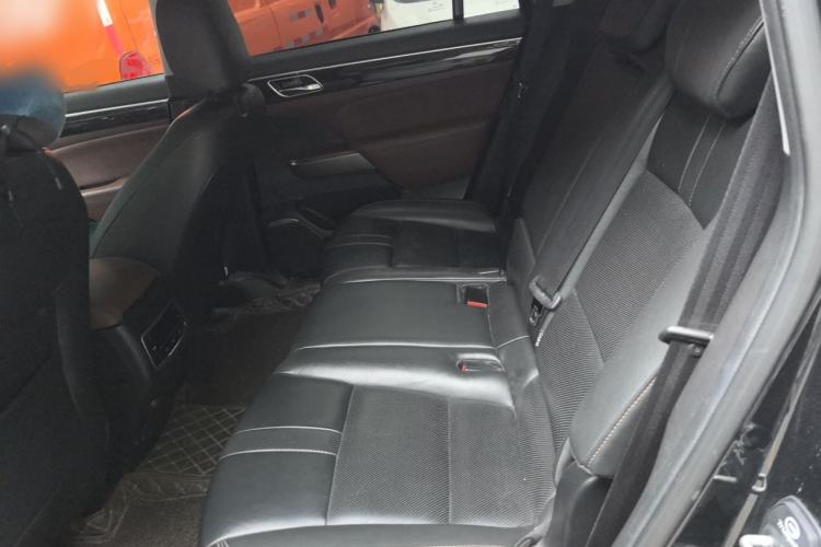 Used GAC Trumpchi GS8 2017 320T Two-Wheel Drive Luxury Smart Connectivity Version (7 Seats) Left Rear Seat