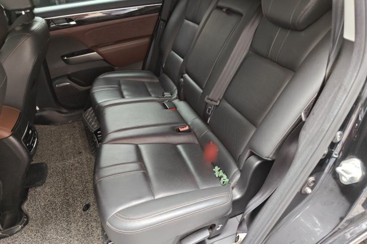 Used GAC Trumpchi GS8 2017 320T Two-Wheel Drive Luxury Smart Connectivity Version (7 Seats) Left Rear Seat