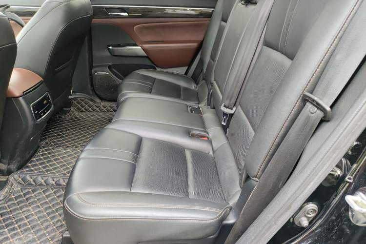 Used GAC Trumpchi GS8 2017 320T Two-Wheel Drive Luxury Smart Connectivity Version (7 Seats) Left Rear Seat