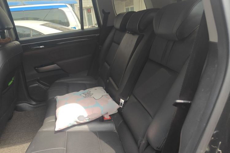Used GAC Trumpchi GS8 2017 320T Two-Wheel Drive Luxury Smart Connectivity Version (7 Seats) Left Rear Seat