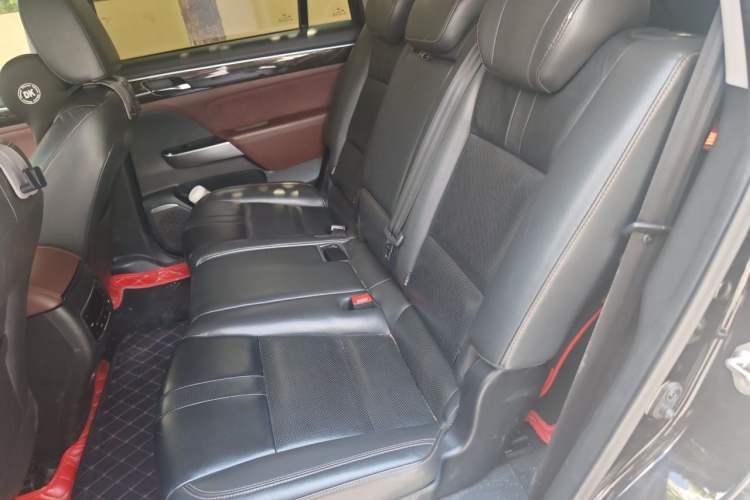 Used GAC Trumpchi GS8 2017 320T Two-Wheel Drive Luxury Smart Connectivity Version (7 Seats) Left Rear Seat