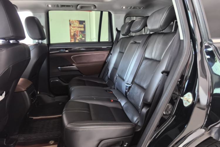 Used GAC Trumpchi GS8 2017 320T Two-Wheel Drive Luxury Smart Connectivity Version (7 Seats) Left Rear Seat