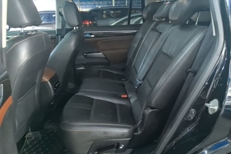 Used GAC Trumpchi GS8 2017 320T Two-Wheel Drive Luxury Smart Connectivity Version (7 Seats) Left Rear Seat