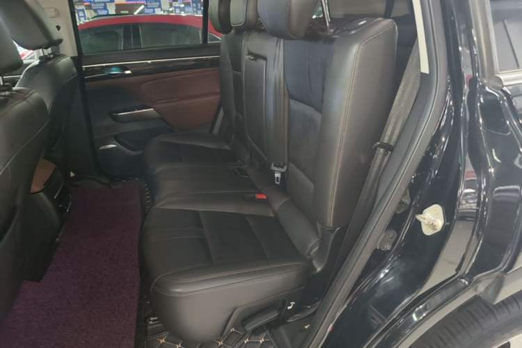 Used GAC Trumpchi GS8 2017 320T Two-Wheel Drive Luxury Edition (7 Seats) Left Rear Seat
