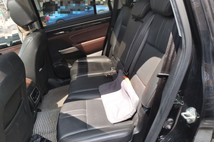 Used GAC Trumpchi GS8 2017 320T Two-Wheel Drive Luxury Smart Connectivity Version (7 Seats) Left Rear Seat