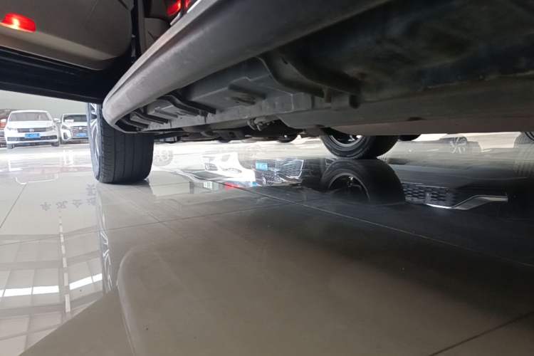 Used GAC Trumpchi GS8 2017 320T Two-Wheel Drive Luxury Smart Connectivity Version (7 Seats) Left Side Sill