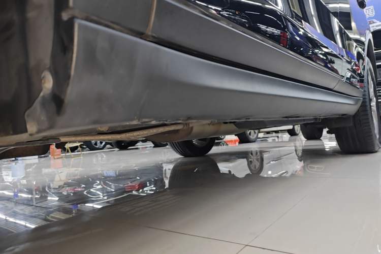 Used GAC Trumpchi GS8 2017 320T Two-Wheel Drive Luxury Smart Connectivity Version (7 Seats) Left Side Sill
