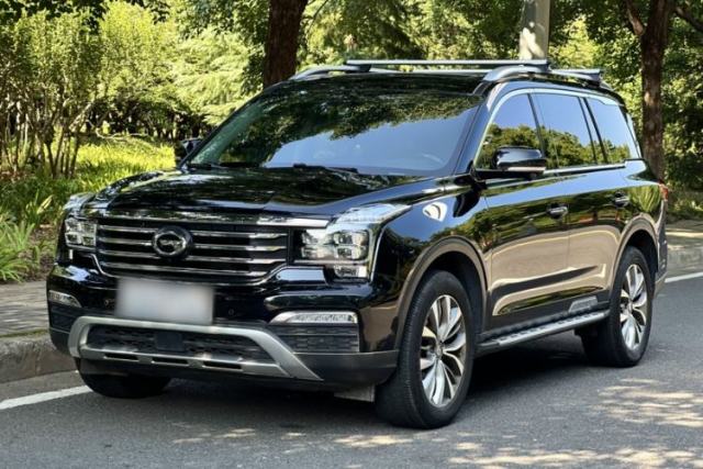 GAC Trumpchi GS8 2017 320T Two-Wheel Drive Luxury Smart Connectivity Version (7 Seats) مستعملة