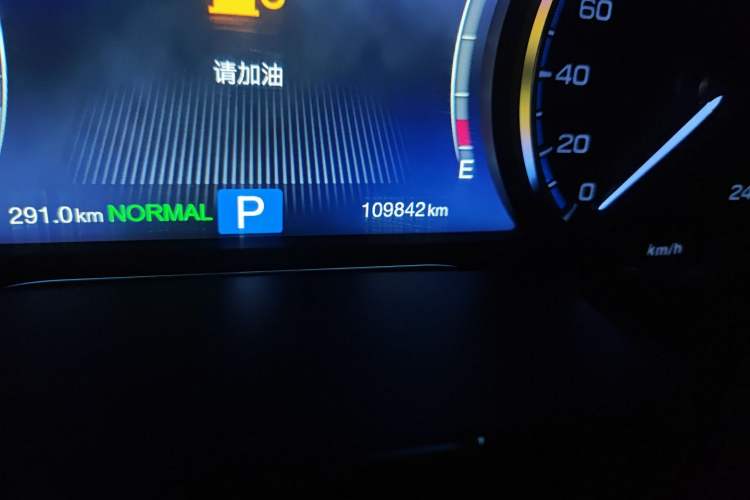 Used GAC Trumpchi GS8 2017 320T Two-Wheel Drive Luxury Smart Connectivity Version (7 Seats) Odometer Close Up