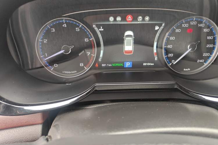 Used GAC Trumpchi GS8 2017 320T Two-Wheel Drive Luxury Smart Connectivity Version (7 Seats) Odometer Close Up