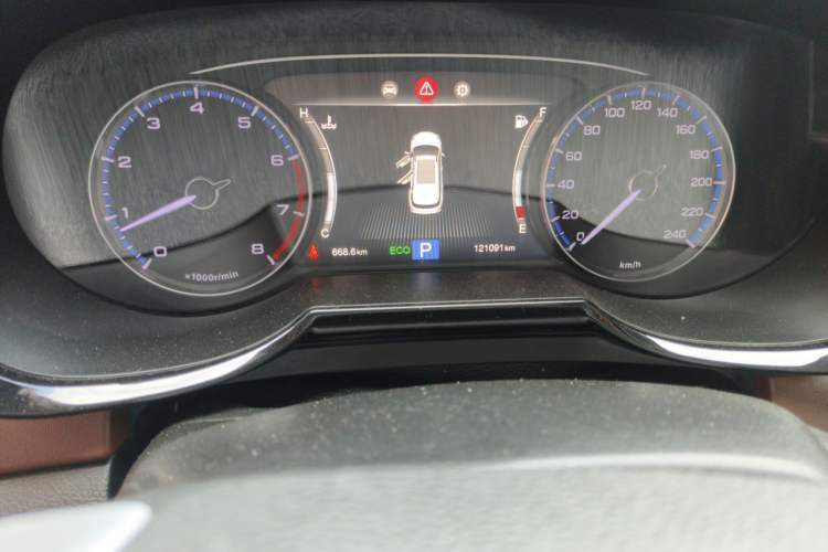 Used GAC Trumpchi GS8 2017 320T Two-Wheel Drive Luxury Smart Connectivity Version (7 Seats) Odometer Close Up